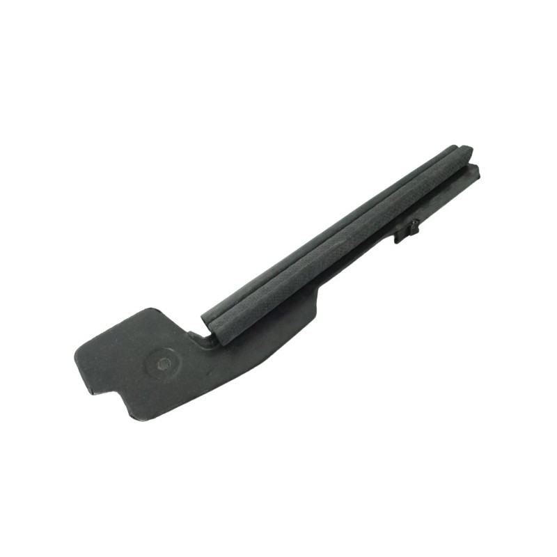 Defletor do Radiador lado direito Ford 3S65A8310AA