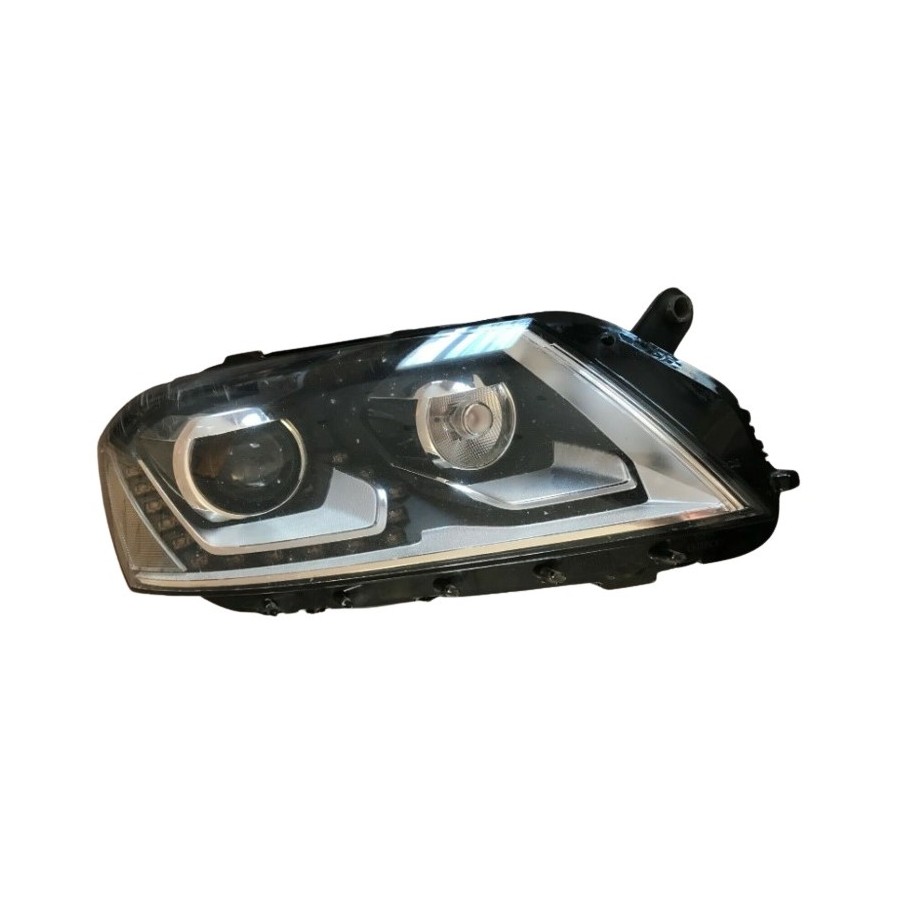 Farol Principal lado direito Volkswagen 3AB941752