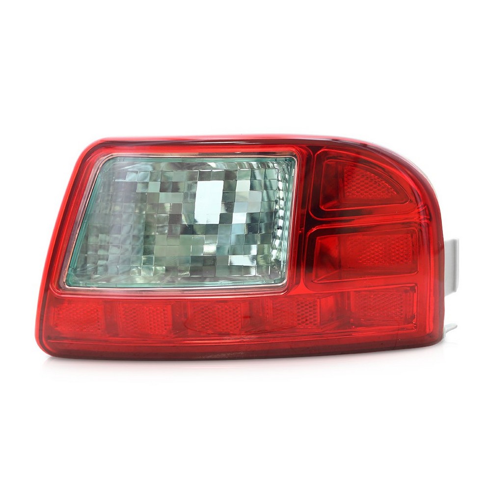 Lanterna de Ré e Refletor do Para-choque lado direito Automotive Imports ZN14143416