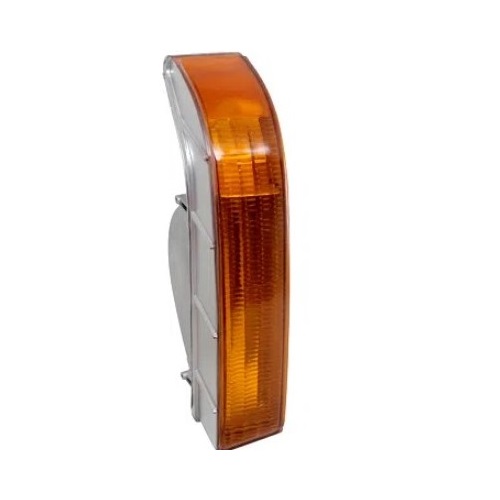 Lanterna dianteira inferior lado direito Automotive Imports ZN1313024