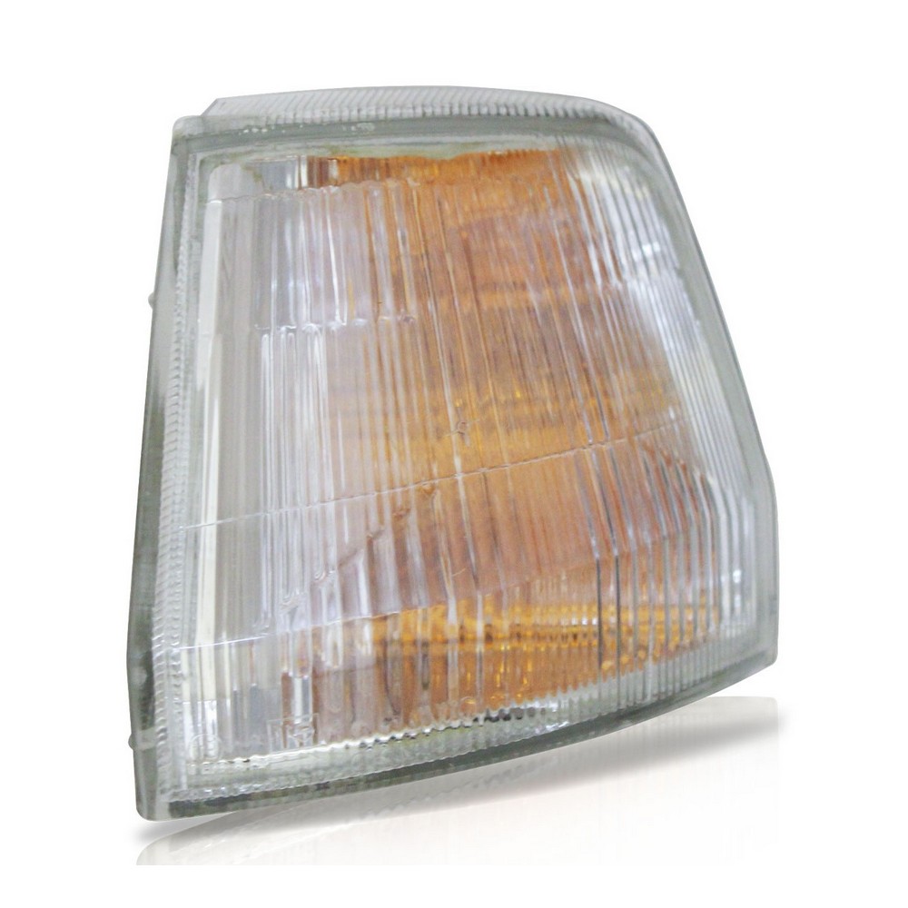 Lanterna dianteira lado direito Automotive Imports ZN1818057
