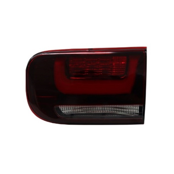 Lanterna traseira lado direito Automotive Imports ZN6160290