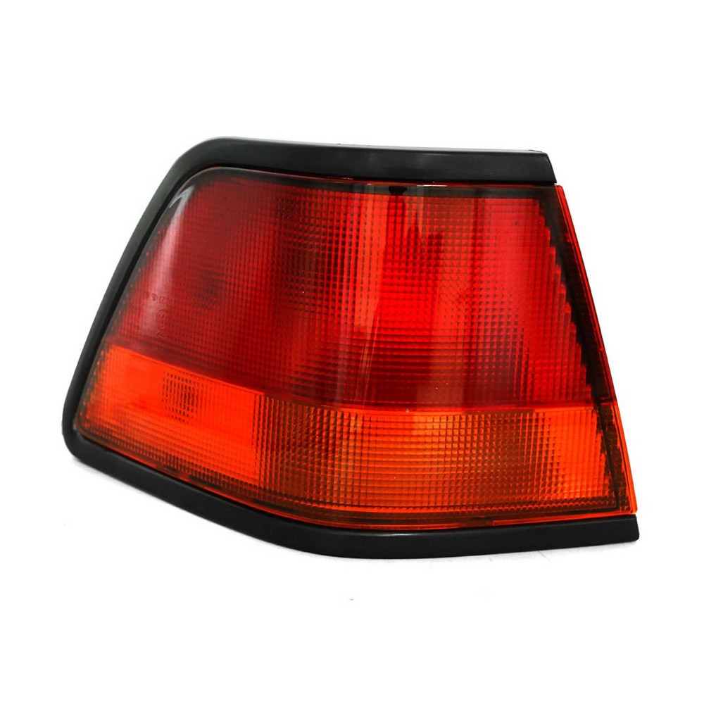 Lanterna traseira lado esquerdo Automotive Imports ZN1111020