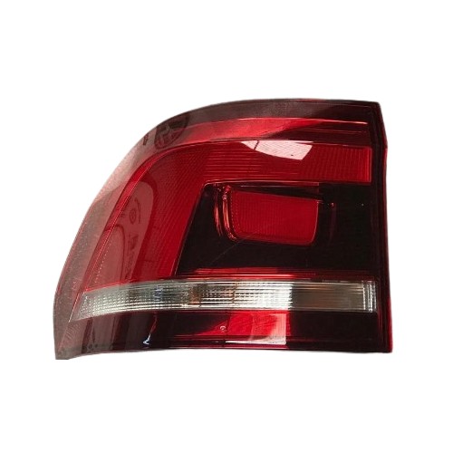 Lanterna traseira lado esquerdo Volkswagen 5Z9945095G