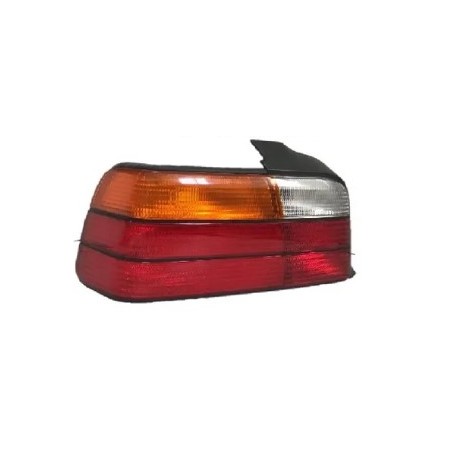 Lanterna Tricolor traseira lado esquerdo Automotive Imports 4441902LUE