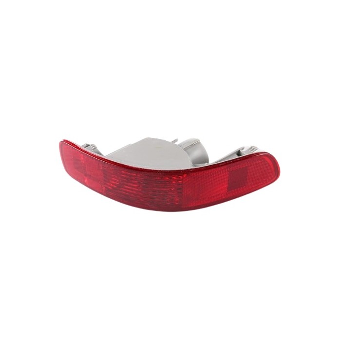 Refletor de Para-choque lado direito Mitsubishi 8355A004
